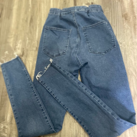 H&M - Picture 2 of 2